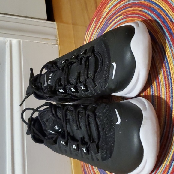 Sneakers - Picture 1 of 4